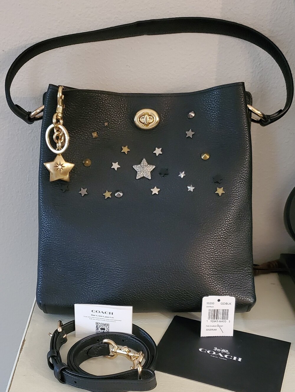 💥48 HOUR SALE💥Coach Charlie Bucket Bag in Black Pebbled Leather